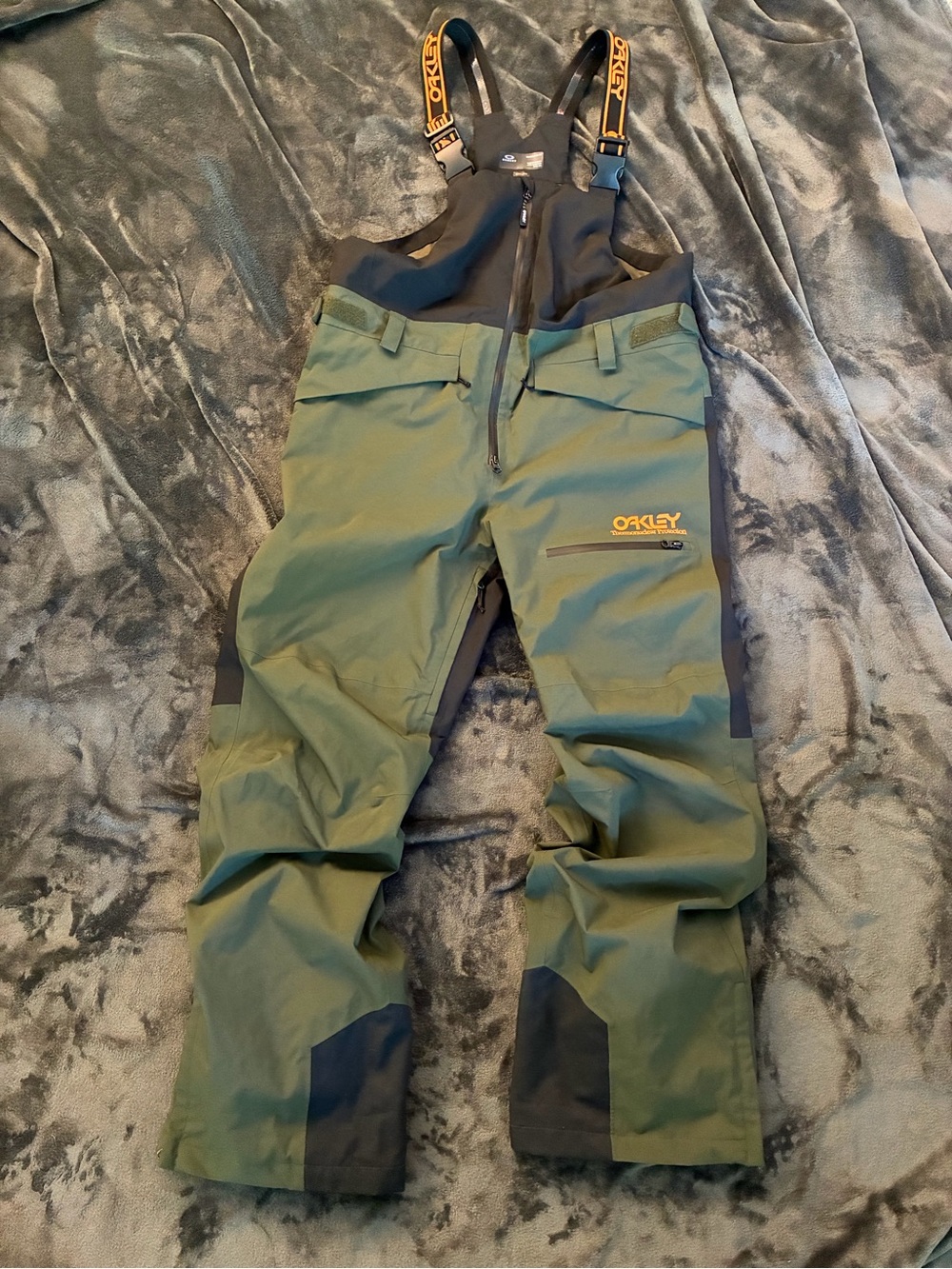 Oakley TNP Green Snowboard Bib Ski Pants Mens Large